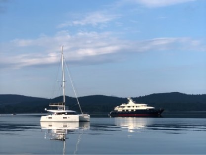 Feadship 49.5m超級遊艇全程移動